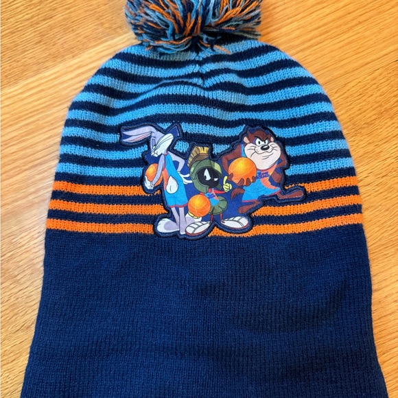 Space Jam Striped Beanie Hat with two Space Jam characters included - Picture 3 of 6